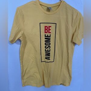 **3 for $10** Boy’s 14/16 Yellow Graphic SS Tee